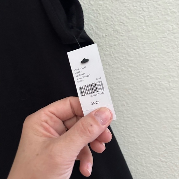 NWT Lane Bryant 26/28 black sleeveless tank top - Picture 4 of 8